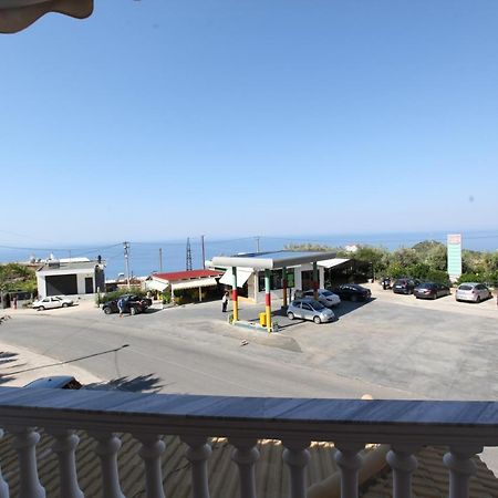 Hotel Lagjini Lukove Bagian luar foto